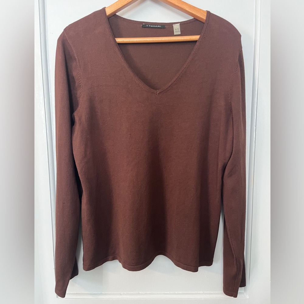 Tahari Brown V-Neck Lightweight Knit Sweater Long Sleeve Size XL